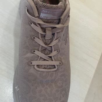 Boynerden Alınan Skechers Ayakkabıda Kısa Sürede İp Söküğü Ve İade Reddi