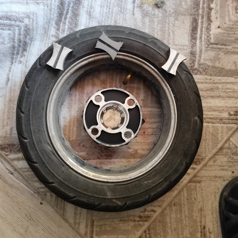 Kuba Optimus Max 3 Tekerlekli Elektrikli Motorun Jant Ve Güvenlik Sorunları
