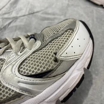New Balance 530 Shoes Fell Apart in 4 Months