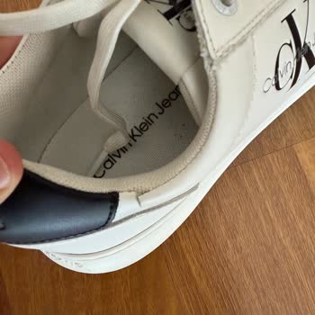 Calvin Klein Ayakkabıda 3. Kullanımda Yırtık Şoku!