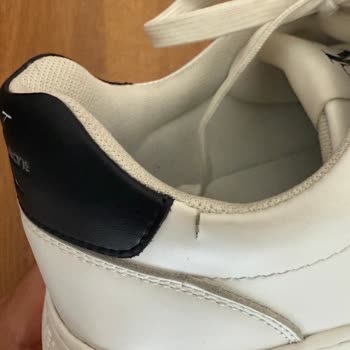 Calvin Klein Ayakkabıda 3. Kullanımda Yırtık Şoku!