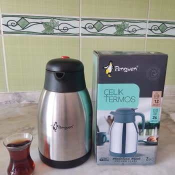 Penguen Çay Termosu Çayı Kısa Sürede Soğutuyor