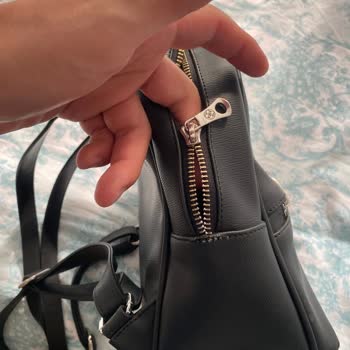 Kaliteli Diye Aldığım Çantanın Fermuarları Kısa Sürede Bozuldu, Müşteri Hizmetlerine Ulaşılamıyor