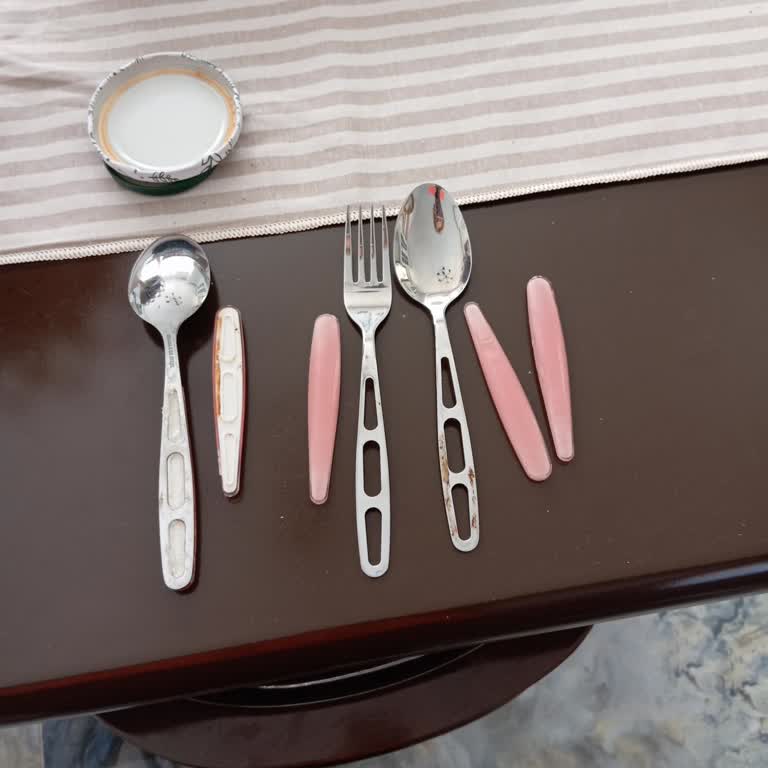 Karaca Züccaciye Çatal Bıçak Takımının Sapları Bulaşık Makinesinde Ayrıldı