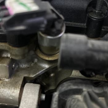 Vavacars İhalesinden Alınan Araçta Gizlenen Yağ Kaçağı Ve Yetersiz Destek