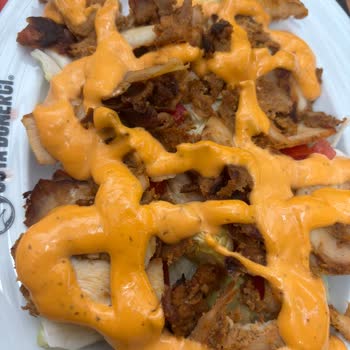 Usta Dönerci Taze Olmayan Ve Kokulu Tavuk Nedeniyle Sağlık Endişesi!