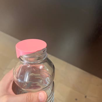 Şişe Kapağı Kırıldı, Yedek Parça Bulamıyorum