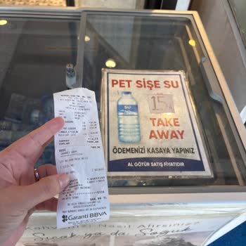 Mado Fatih Şubesinde Su Ve İçecek Ücretinde Beklenmedik Fark