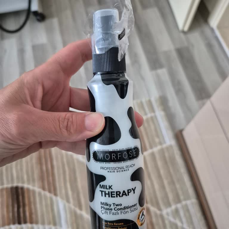 Saç Spreyi Bozuk Süt Ve Soğan Kokusu Yaydı