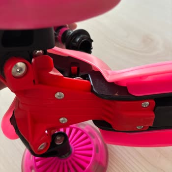 Aldığım Scooter Hem Kırıldı Hem De Müşteri Hizmetleri Çözüm Sunmadı