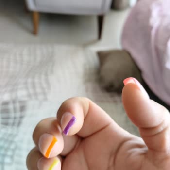 Nail Art Sonrası Tırnaklarda Yeşerme Ve Kötü İşçilik Deneyimi