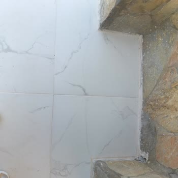 Çeşme Çağ Yapı & Emlak Seramik Kendiliğinden 3. Günde Çatladı