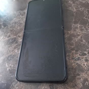 Samsung Z4 Flip Ekran Sorunu Garanti Dışında Bırakıldı: Mağduriyetim Giderilsin