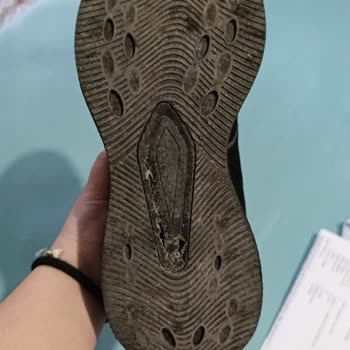 Lescon Ayakkabının Tabanı Delindi Firma Kullanım Hatası Dedi