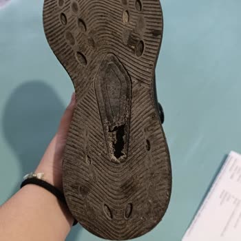 Lescon Ayakkabının Tabanı Delindi Firma Kullanım Hatası Dedi