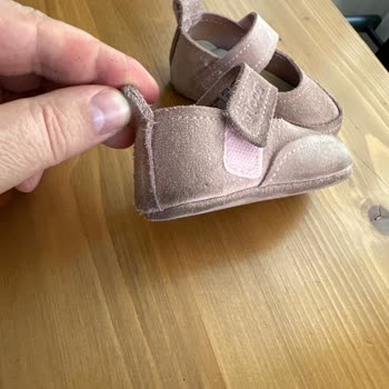 Bebek Ayakkabısında Renk Değişimi Ve İlgisiz Mağaza Yaklaşımı