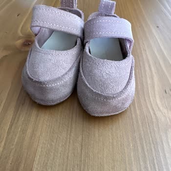 Bebek Ayakkabısında Renk Değişimi Ve İlgisiz Mağaza Yaklaşımı