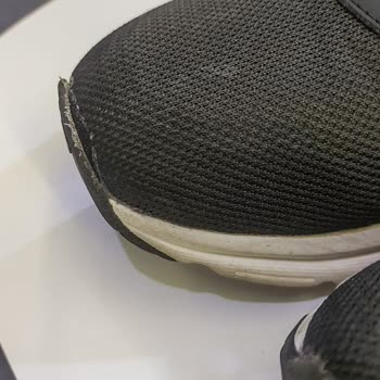 New Balance Çocuk Ayakkabısında Kısa Sürede Açılma Ve Müşteri Hizmetlerine Ulaşamama Sorunu