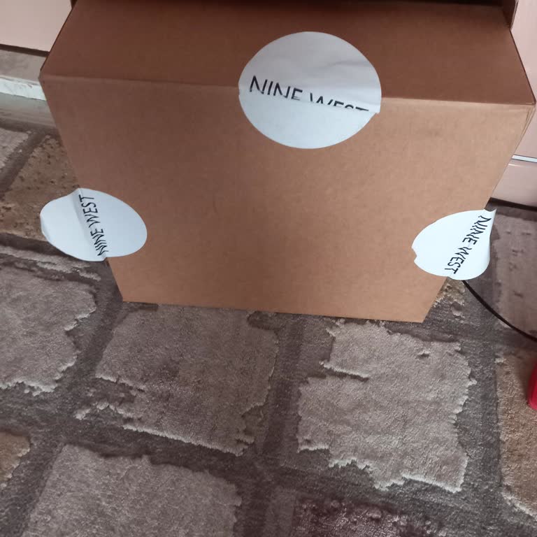 FLO'dan Aldığım Ayakkabım Teslim Edilmedi, Sorunum Çözülmüyor