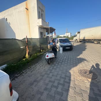 Sokak Park Alanı Sucu Tarafından İşgal Ediliyor, Tehdit Ediliyoruz!