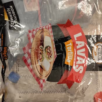 BİM'den Alınan Lavaş Ekmeği Kullanılamaz Halde Çıktı