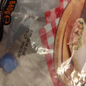 BİM'den Alınan Lavaş Ekmeği Kullanılamaz Halde Çıktı