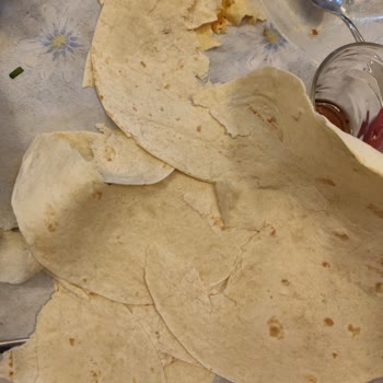 BİM'den Alınan Lavaş Ekmeği Kullanılamaz Halde Çıktı