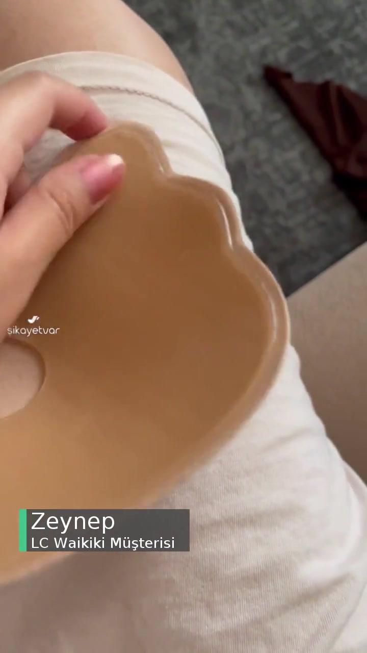 LCW Yapışkanlı Sütyen videonun kapak resmi