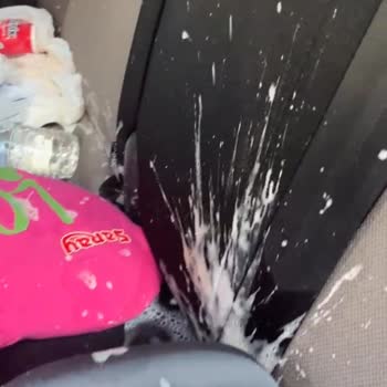 Henüz Son Kullanma Tarihi Geçmemiş Kefir Aracımda Patladı: Temizlik Ve Koku Sorunu