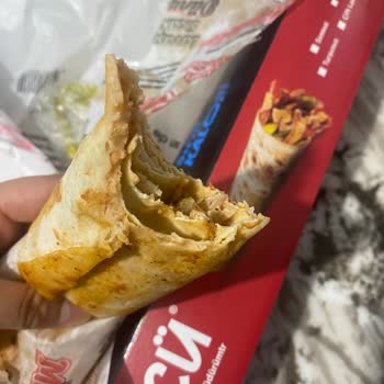 Hayal Kırıklığı Yaratan Dürüm Ve Eksik Ürün İçeriği