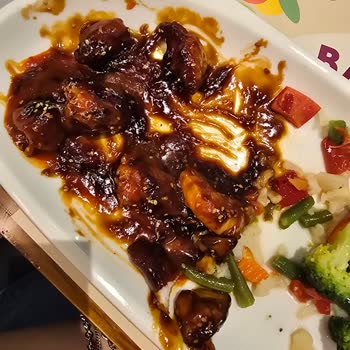 Bolu AVM Tavuk Dünyası'nda Yanık Ve Lezzetsiz Teriyaki Tavuk Deneyimi