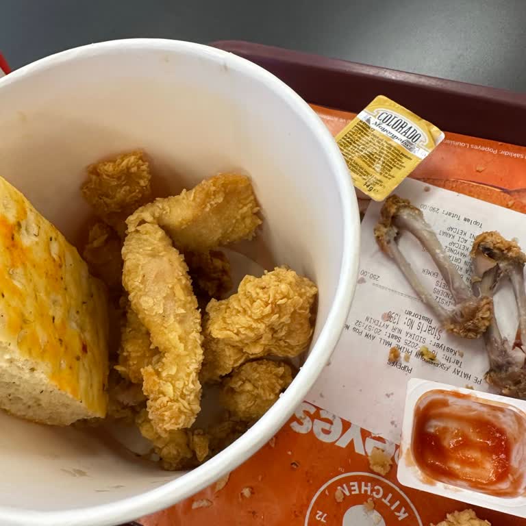 Artan Yoğunlukla Azalan Lezzet Ve İlgisizlik: Popeyes Prime Mall Hayal Kırıklığı