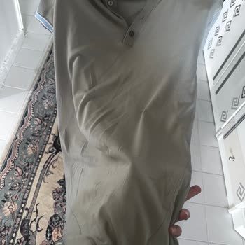 Vakko'dan Alınan Tişört Hediye Geldi, Kısa Sürede Tüylenme Sorunu!