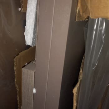 Kilim Mobilya 20 Gündür Kırık Dolap Kapağı Bekliyorum, İletişim Yok, Çözüm Sunulmuyor