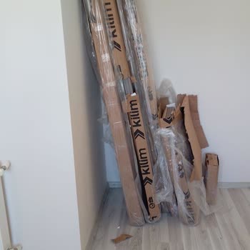 Kilim Mobilya 20 Gündür Kırık Dolap Kapağı Bekliyorum, İletişim Yok, Çözüm Sunulmuyor