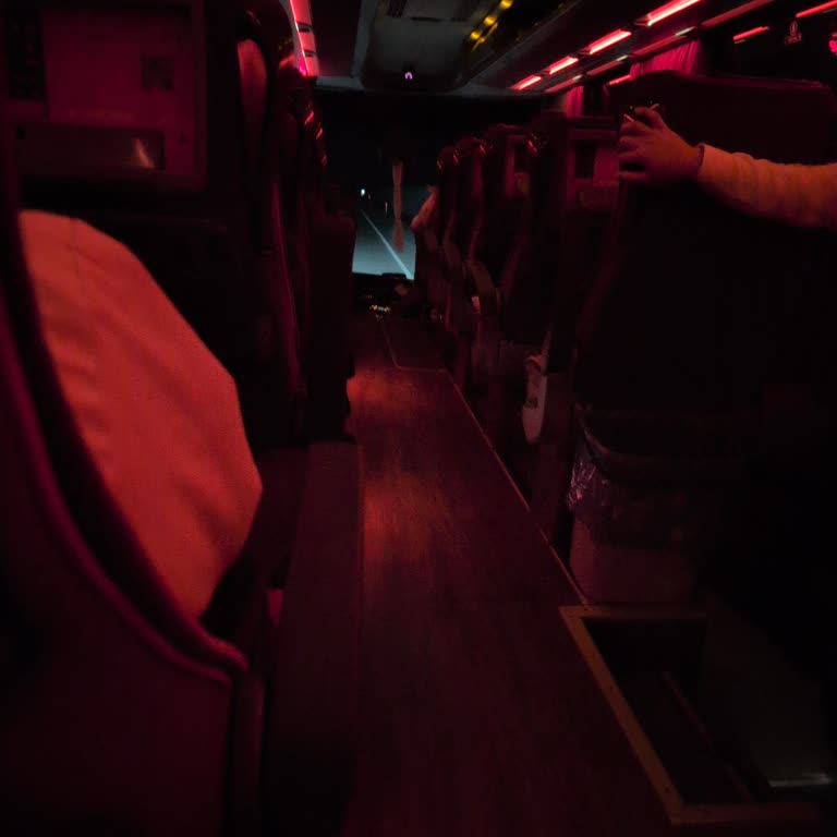 Soğukta Bir Saat Bekletildik Yaşlı Babamla Mağdur Olduk