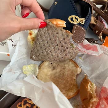 Burger King Sultanbeyli Plato AVM'de Çiğ Köfte Sorunu Ve İlgisiz Hizmet