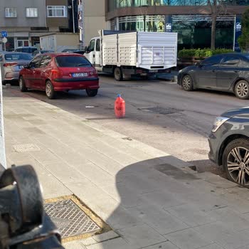 Belediyenin Yol Üzerindeki Duba Sorununa Çözüm Üretmemesi