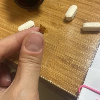 Argivit Focus Tablet Şişesinde Cam Parçası Buldum Güvenim Sarsıldı
