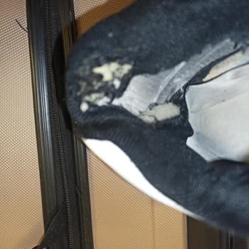 Kısa Sürede Yırtılan Ayakkabı İçin Garanti Reddi Ve Hayal Kırıklığı