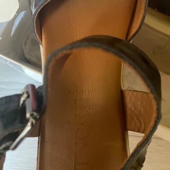 Aldığım Sandalet İlk Kullanımda Çizildi, Sorunum Çözülmedi