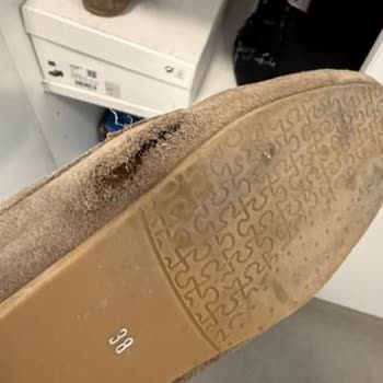 Aldığım Ayakkabı İlk Kullanımda Parçalandı, Müşteri Hizmeti Yok