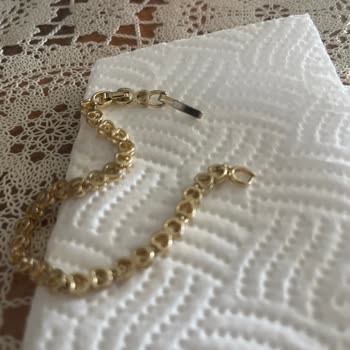 Yeni Alınan Bilekliklerin Kısa Sürede Kalitesini Yitirmesi