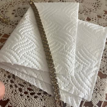 Yeni Alınan Bilekliklerin Kısa Sürede Kalitesini Yitirmesi