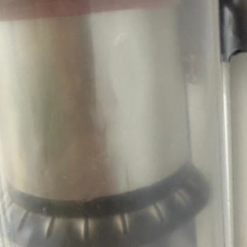 Dyson V15 Süpürgede Ezilen Metal Parça Ve Kötü Görüntü Sorunu