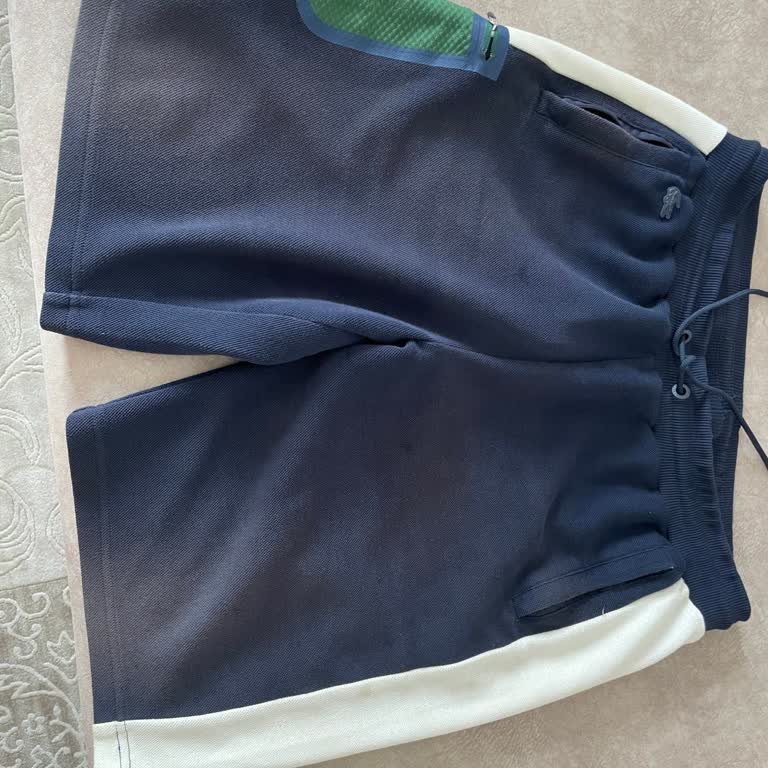 Lacoste Şortta Kısa Sürede Renk Bozulması Ve İletişim Sorunu