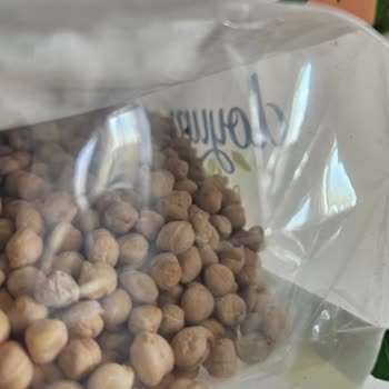 Aldığım Nohudun İçinden Böcek Çıktı, Çöpe Atmak Zorunda Kaldım