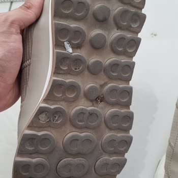 Derimod Ayakkabıda Rahatsız Edici Taban Ve Yanlış Seri Numarası Sorunu