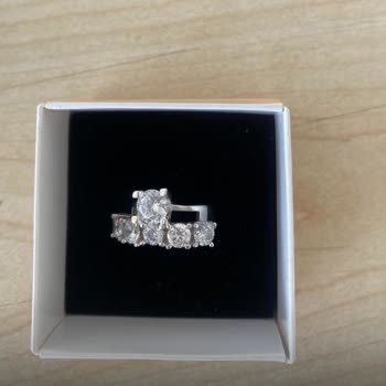 Aldığım Yüzüğün Taşı Düştü, İlgisiz Ve Saygısız Hizmet!