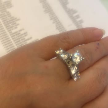 Aldığım Yüzüğün Taşı Düştü, İlgisiz Ve Saygısız Hizmet!